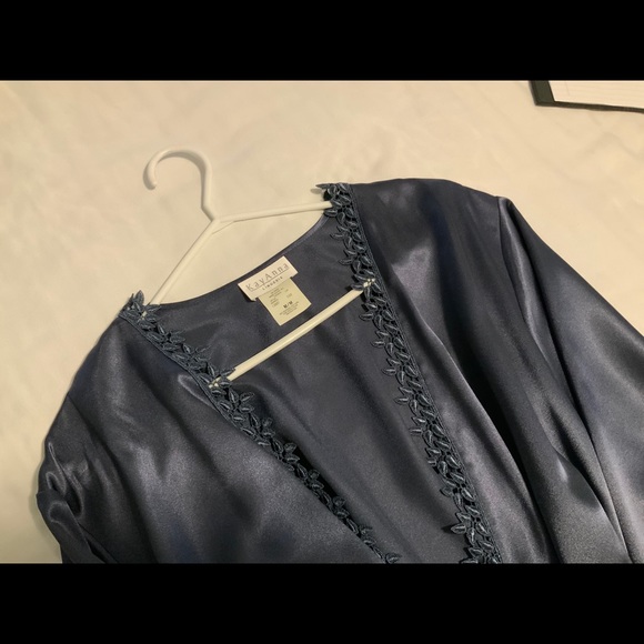 Kimono - Picture 2 of 2